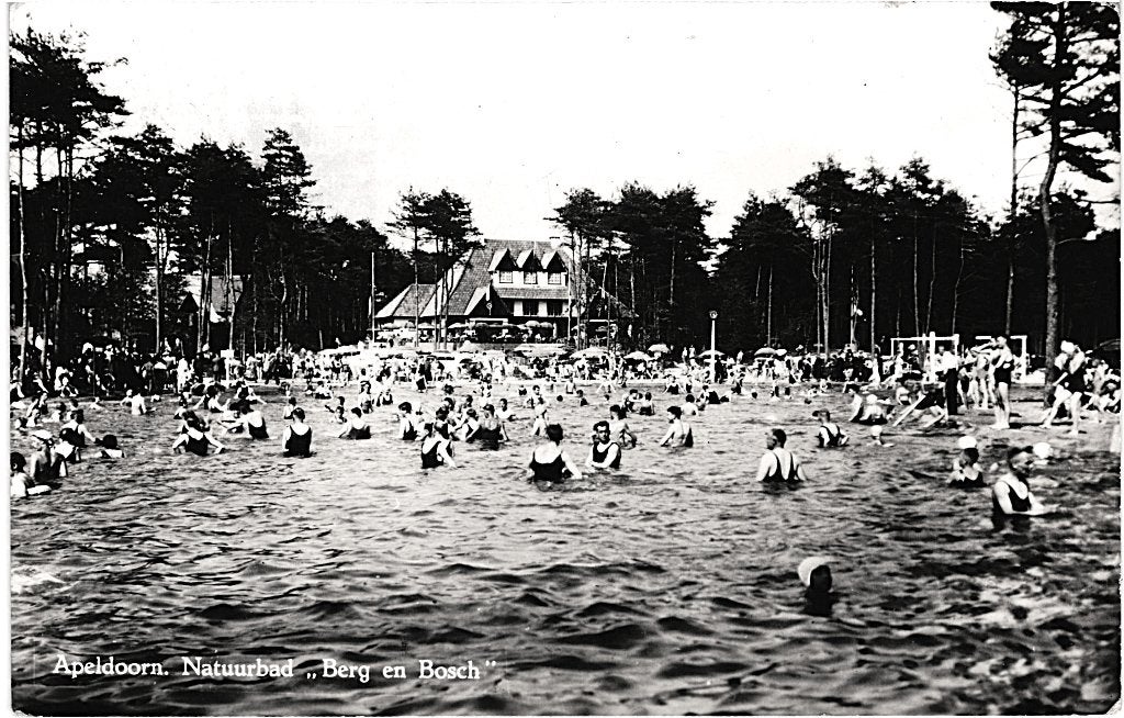 804662	Apeldoorn	Natuurbad Berg en Bosch	1946	Gelopen, Ophalen of Verzenden, 1940 tot 1960, Gelopen, Gelderland