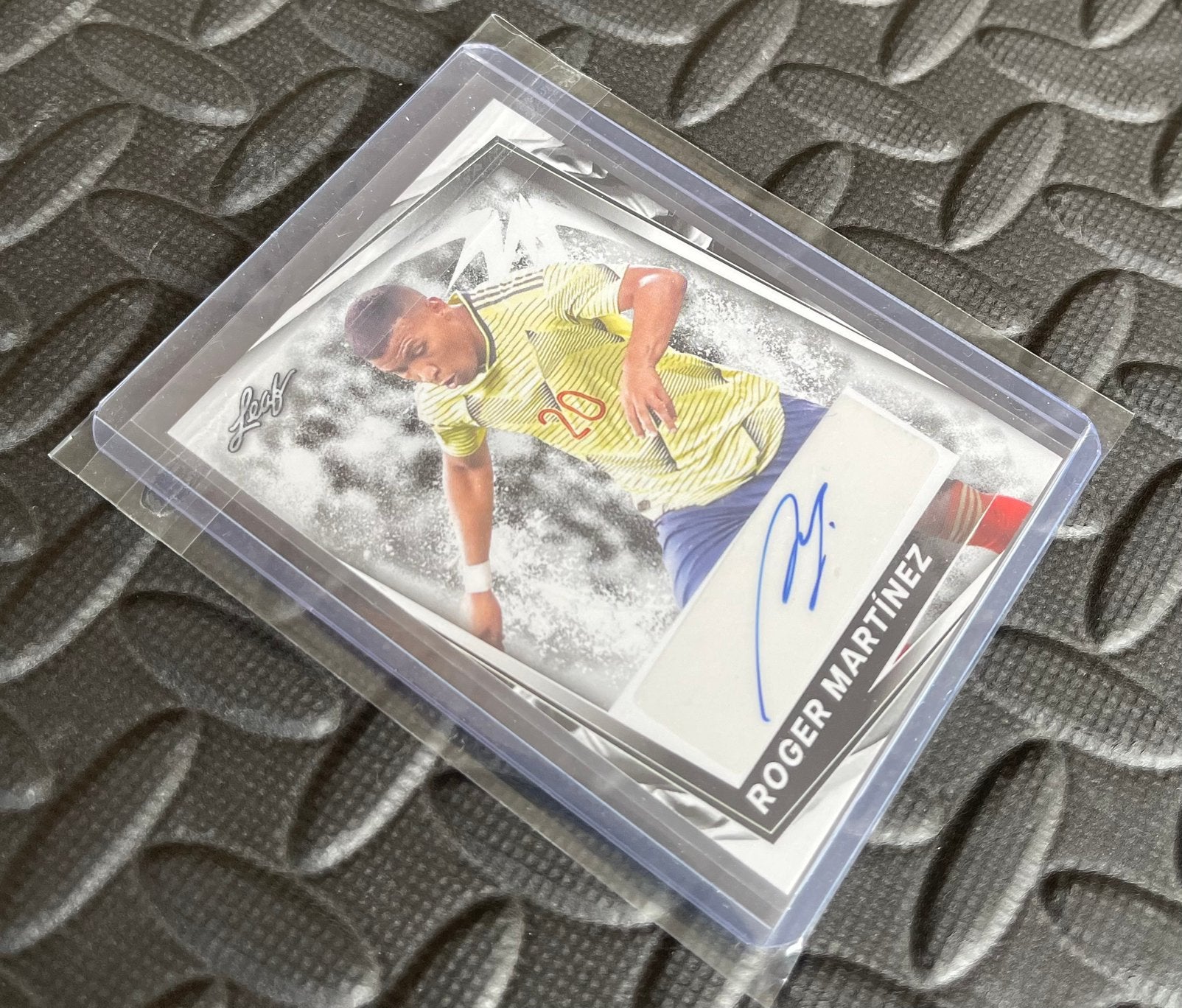 Roger Martínez Leaf 2024 Autograph Kaart BA-RM1, Verzamelen, Ophalen of Verzenden, Nieuw, Buitenlandse clubs, Poster, Plaatje of Sticker