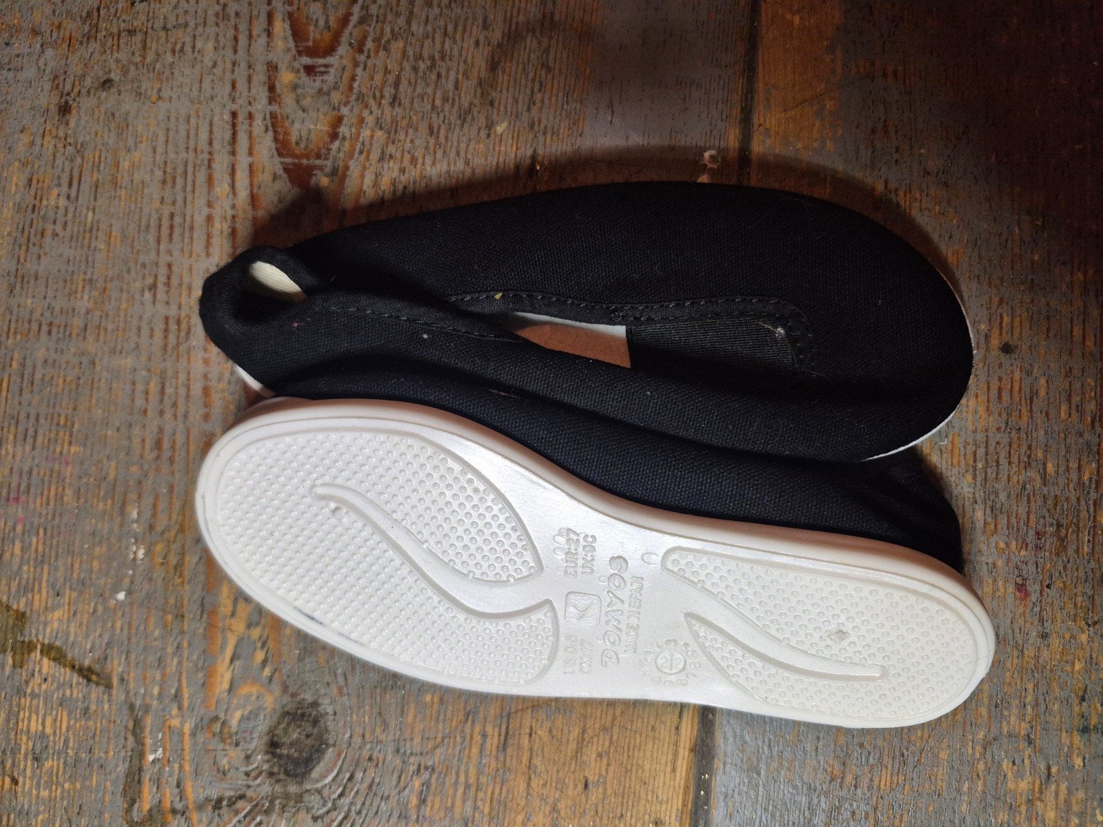 Decathlon Sportschoenen - Maat 37 - Zwart, Zwart, Ophalen of Verzenden, Fitness of Aerobics, Maat 36 (S)