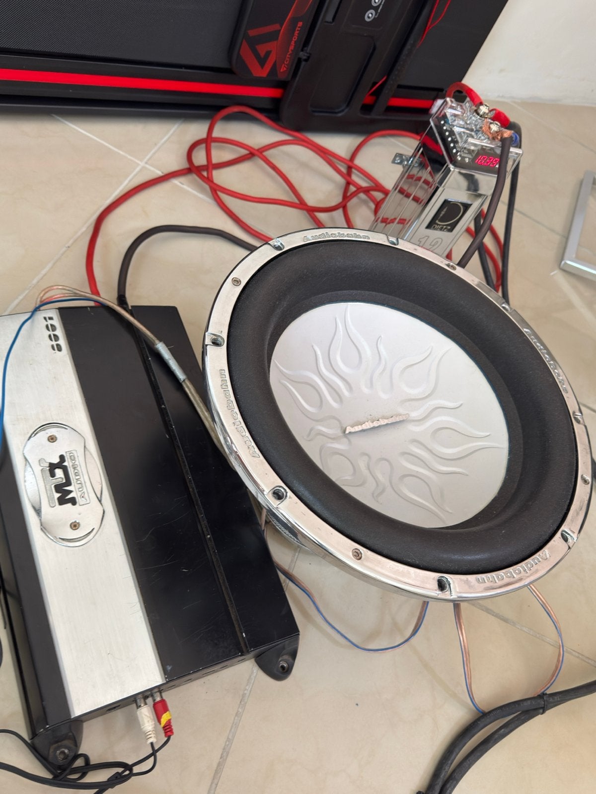 Complete Car Audio Set: MTX Versterker, Subwoofer, Condensat, Auto diversen, Ophalen of Verzenden, Gebruikt