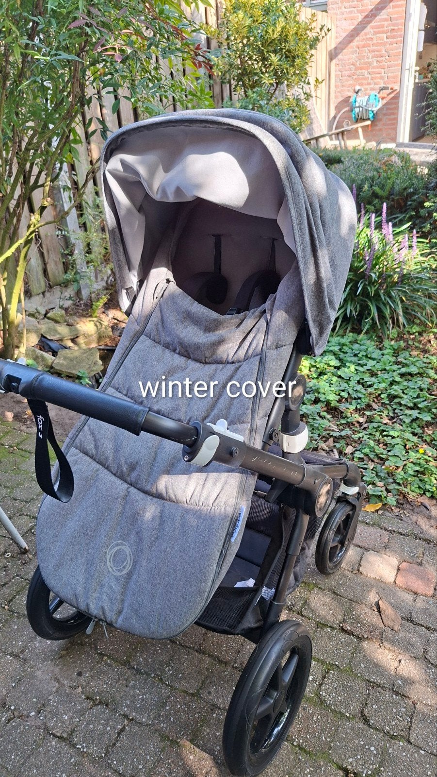 Foto 16 van Bugaboo Fox 3 en: Winterhoes, Zomerkap, Parasol, regenhoes