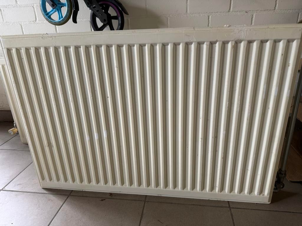 3 gebruikte radiatoren, Doe-het-zelf en Verbouw, Verwarming en Radiatoren, Ophalen, 30 tot 80 cm, Gebruikt, Radiator