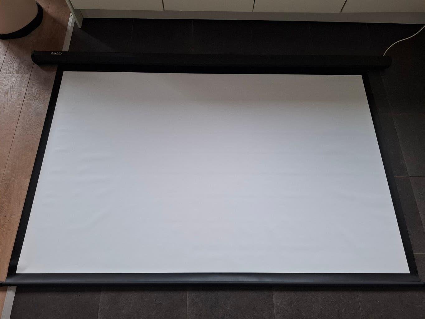 ALLY AV&DIGITAL beamer/projectie scherm (B=2m00 H=1m24), Audio, Tv en Foto, Projectieschermen, Ophalen, Elektrisch, Zo goed als nieuw