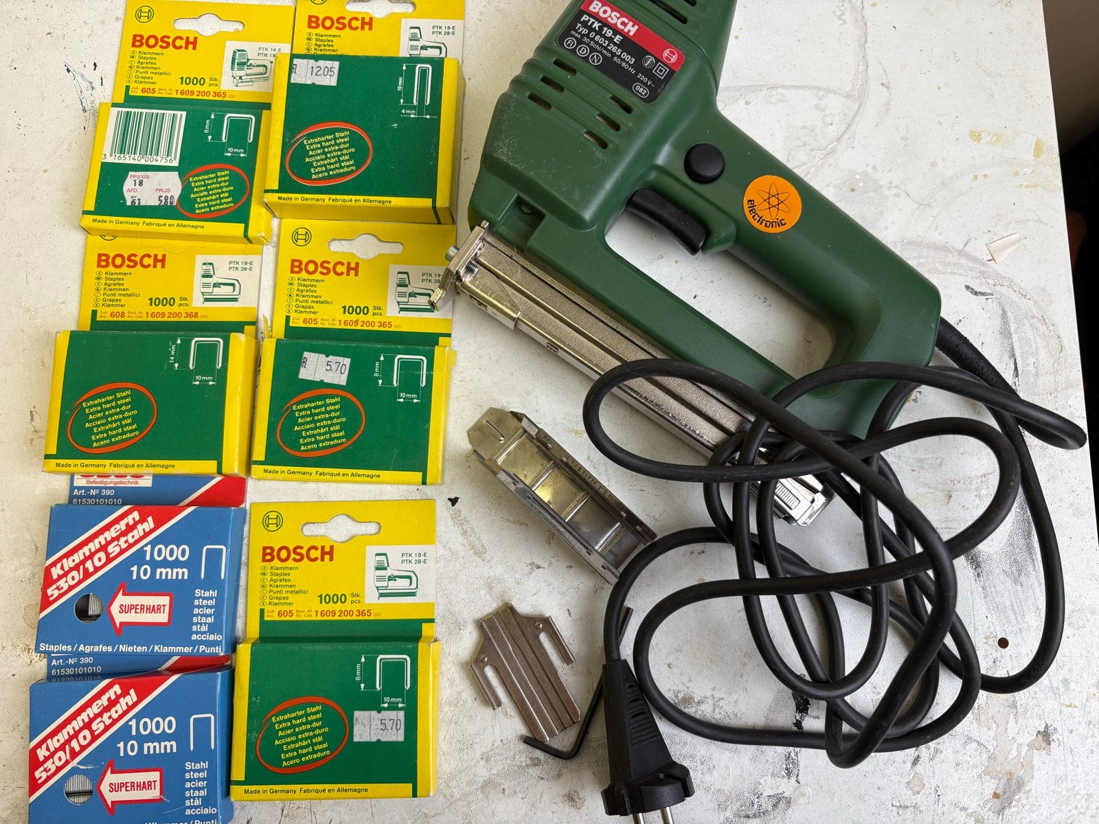 Bosch PTK 19-E tacker met diverse nietjes en koffer, Ophalen, Gebruikt, Tacker/nietmachine, Bosch
