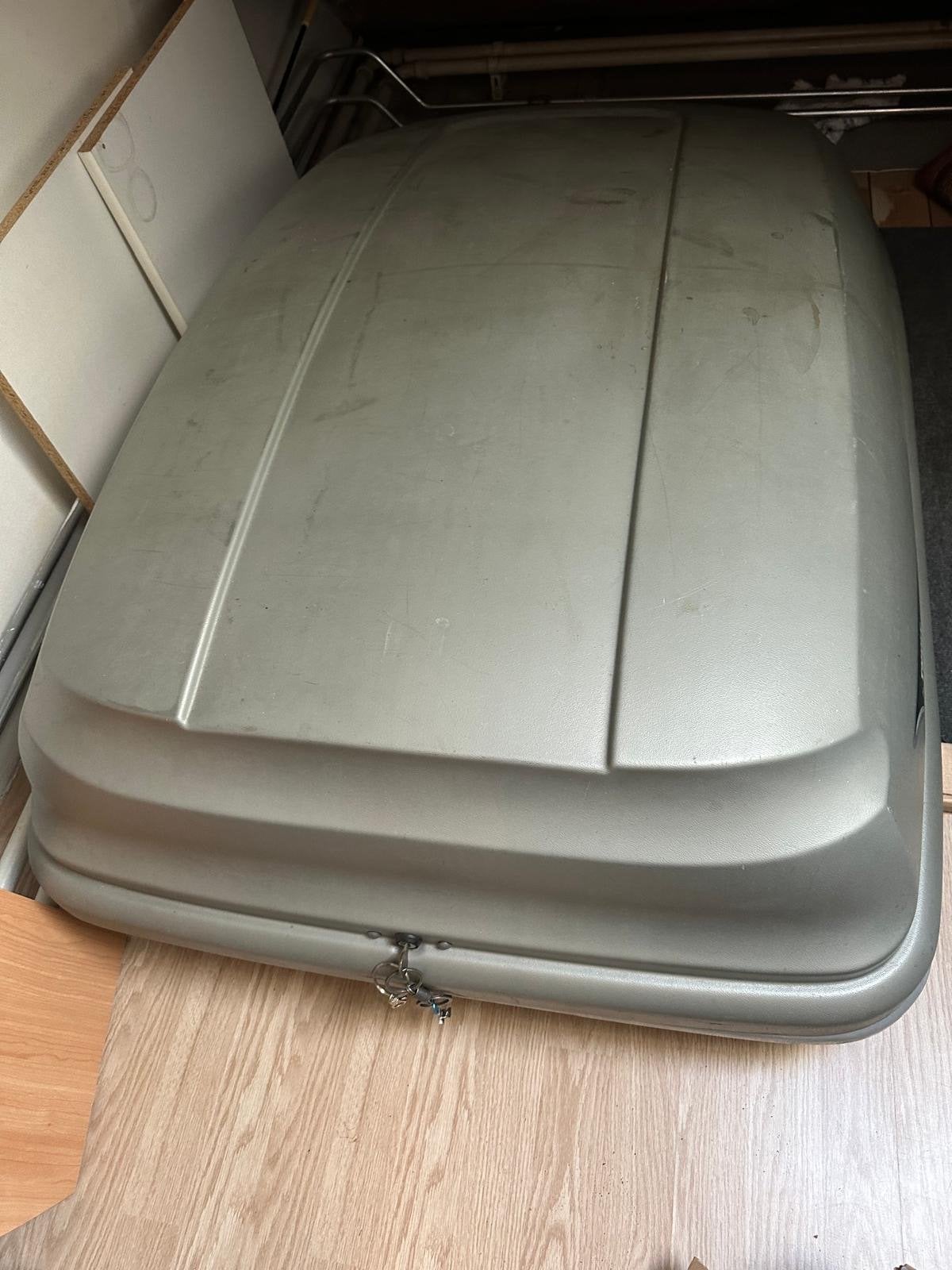 Thule Jetbag Liberty 100 Dakkoffer - Ruime Opslag, Ophalen, Zo goed als nieuw