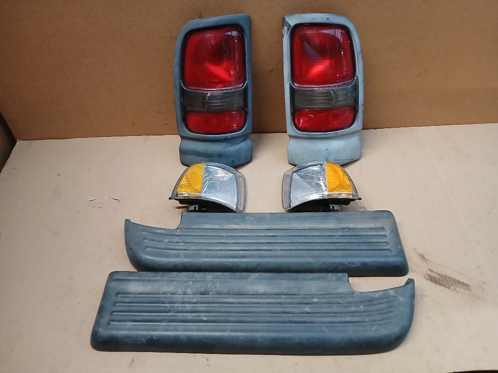 Achterlichten Dodge Ram 1500 2500 Knipperlicht bumper opstap, Auto-onderdelen, Ophalen, Gebruikt, Dodge