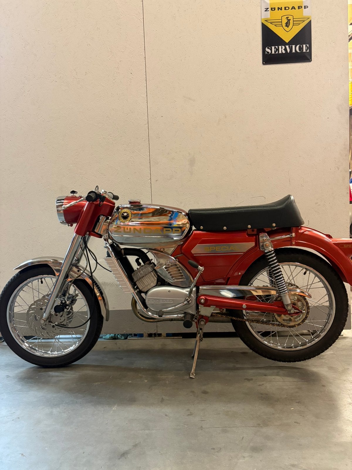 Zundapp 517 ks50 (Speciaal), Fietsen en Brommers, Brommers | Zundapp, Ophalen, Overige modellen, Maximaal 45 km/u, Nieuw