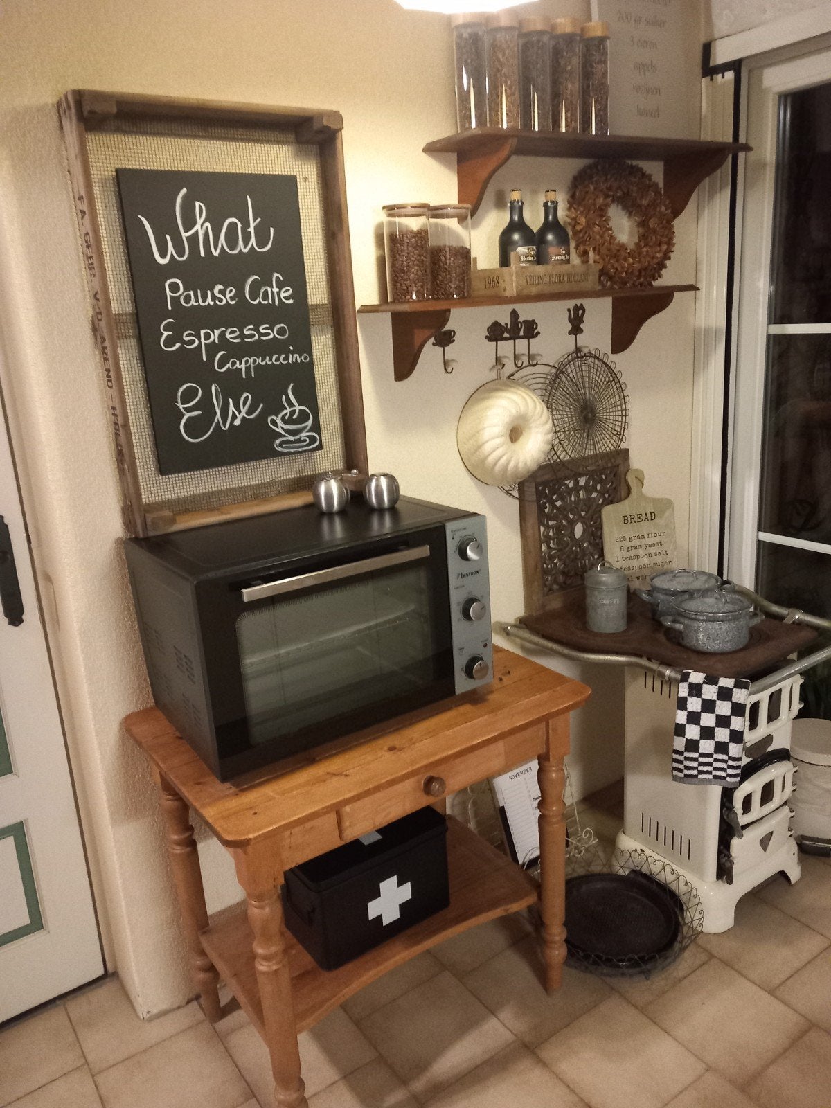 Brocante tafeltje, Antiek en Kunst, Curiosa en Brocante, Ophalen