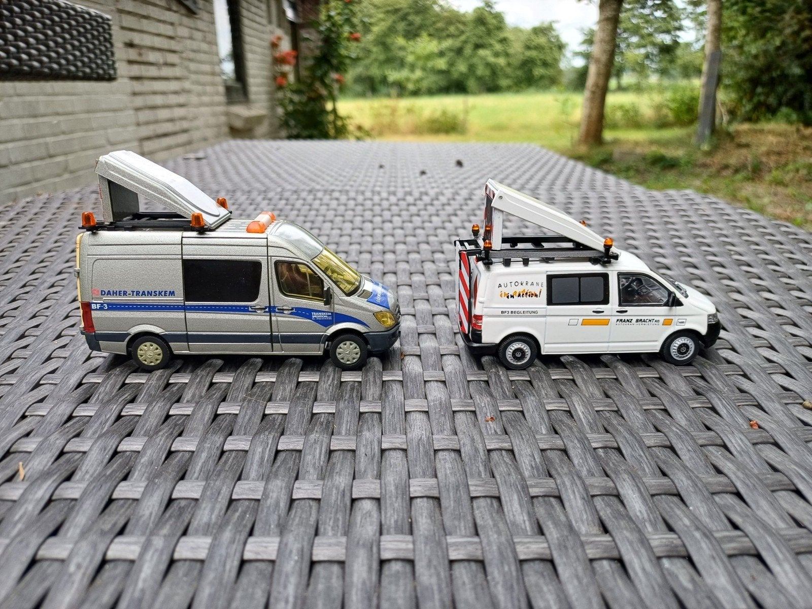 2x BF3 begeleidingsbus WSI/Conrad, Hobby en Vrije tijd, Modelauto's | 1:50, Zo goed als nieuw, Bus of Vrachtwagen, Wsi, Ophalen of Verzenden