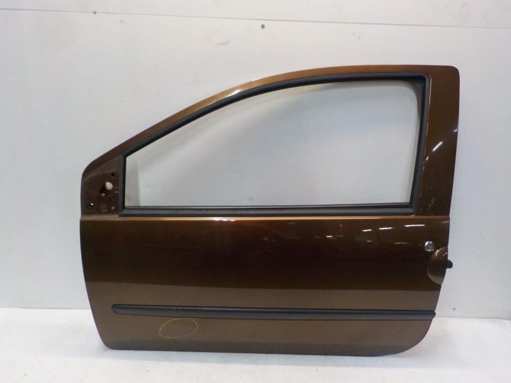 Portier links voor Renault Twingo, Onderdelen@venauto.nl, Van der Ven Autorecycling B.V., Gebruikt, Ettenseweg 76, 4706 PB Roosendaal, The Netherlands