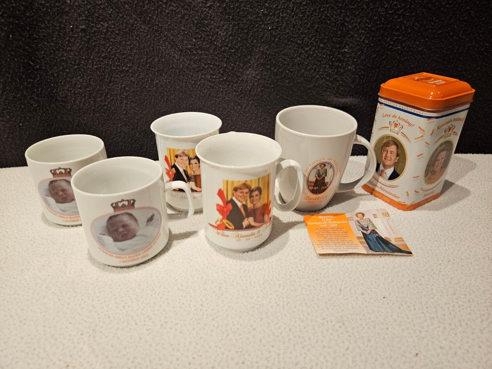 Koninklijke souvenir set, Verzamelen, Ophalen of Verzenden, Gebruikt, Nederland, Servies