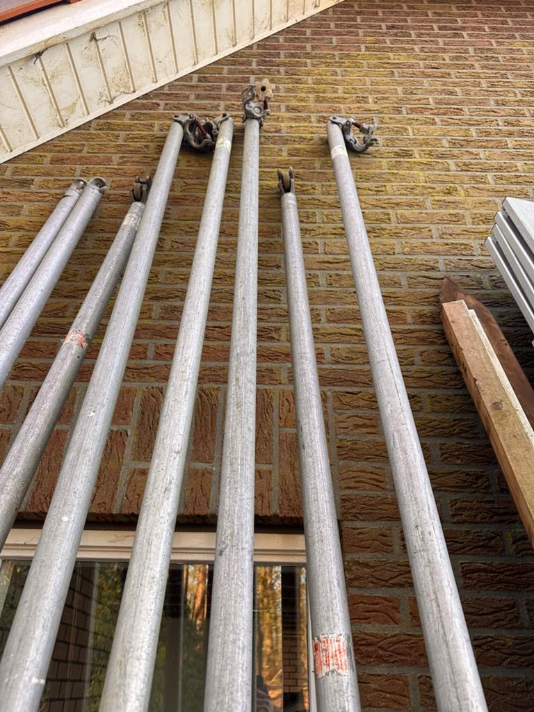 Aluminium onderdelen van LAYHER, Doe-het-zelf en Verbouw, Steigers, Ophalen of Verzenden, Gebruikt, Rolsteiger of Kamersteiger