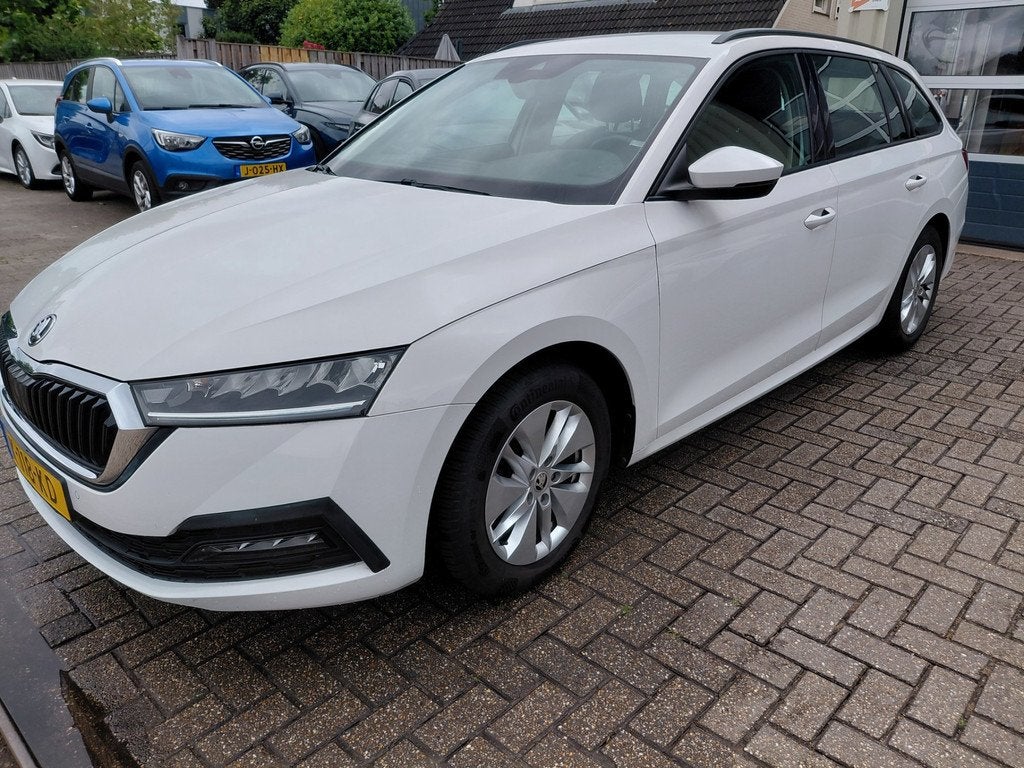 Skoda Octavia Combi 1.0 e-TSI Business Edition, Auto's, Skoda, Bedrijf, Te koop, Octavia, ABS, Adaptive Cruise Control, Airbags