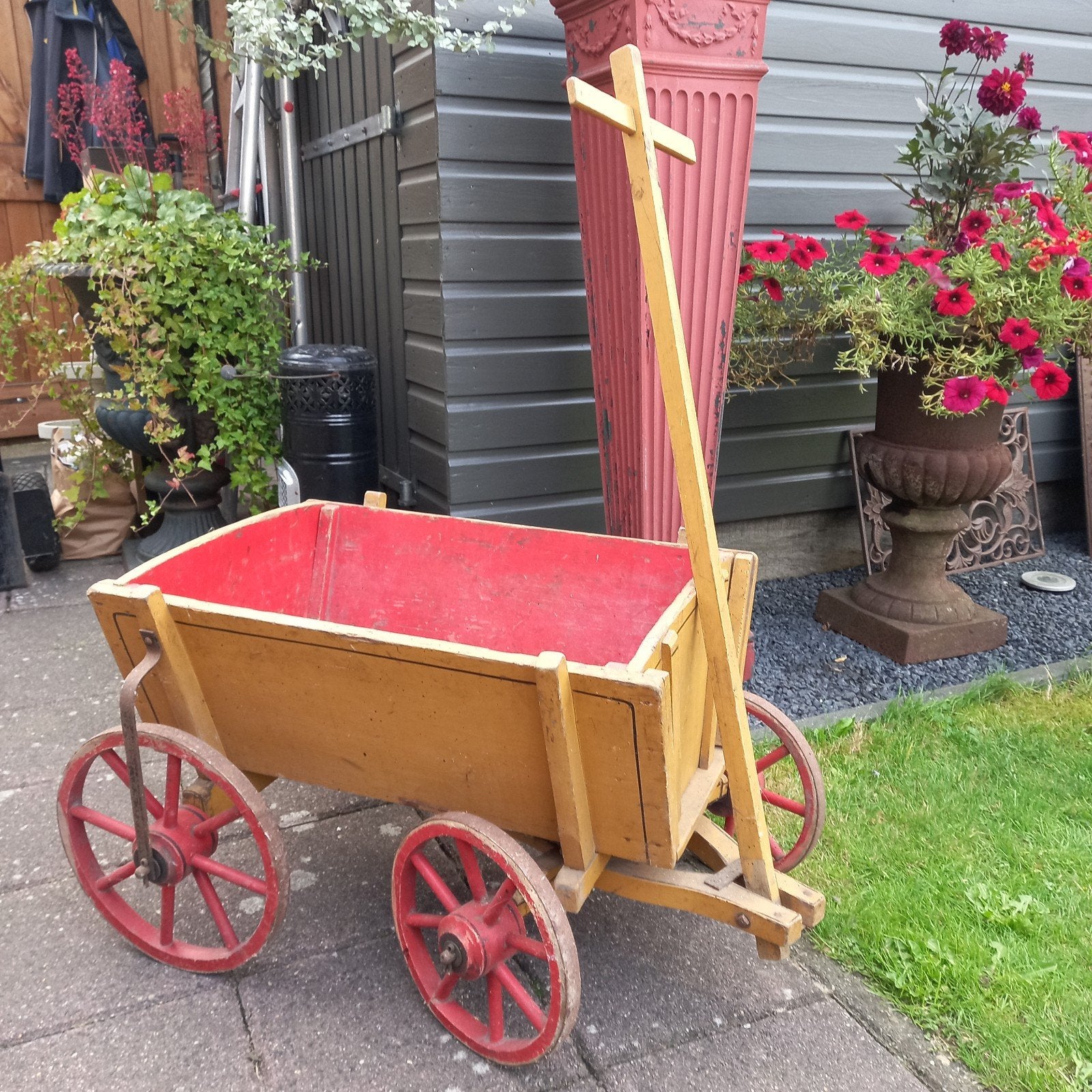 Brocante Bolderkar, Ophalen