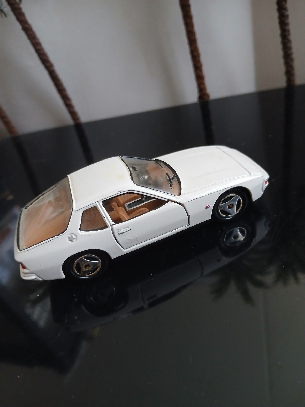 Mooie Porsche 924. Mattel/Mebetoys 1:43, Ophalen of Verzenden, Zo goed als nieuw, Auto, Overige merken