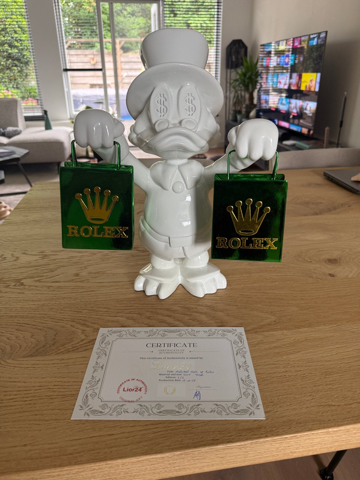 Dagobert Duck met Rolex tassen - Lior24 Beeld- NIEUW, Overige onderwerpen, Kunststof, Ophalen of Verzenden, Wit