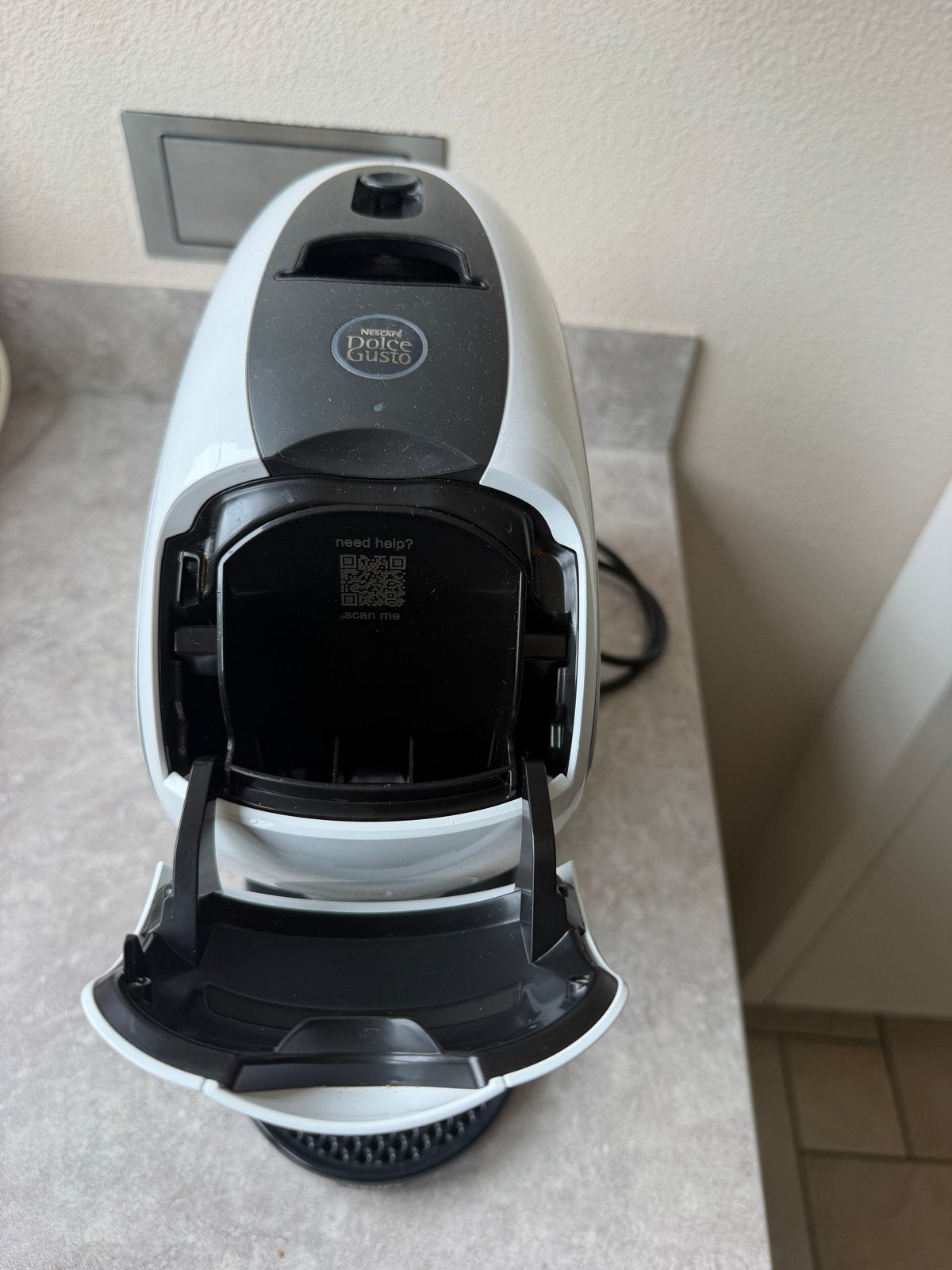 Dolce Gusto Nescafe Koffiezetapparaat, Ophalen, Koffiepads en cups, Koffiemachine, Zo goed als nieuw