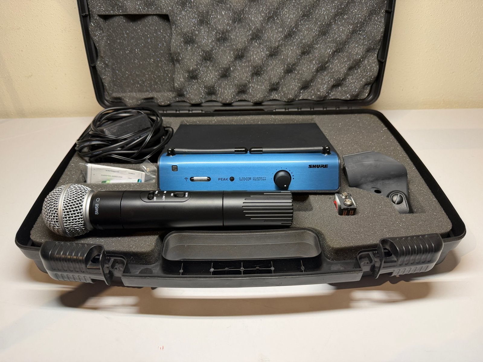 Shure SM58 Draadloze Microfoon Set met Ontvanger, Ophalen of Verzenden, Zo goed als nieuw, Zangmicrofoon, Draadloos