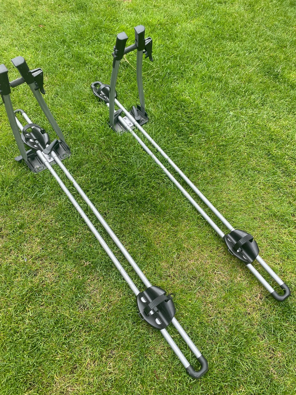 Thule FreeRide fietsendragers (set van 2 of 4), Auto diversen, Ophalen, Gebruikt