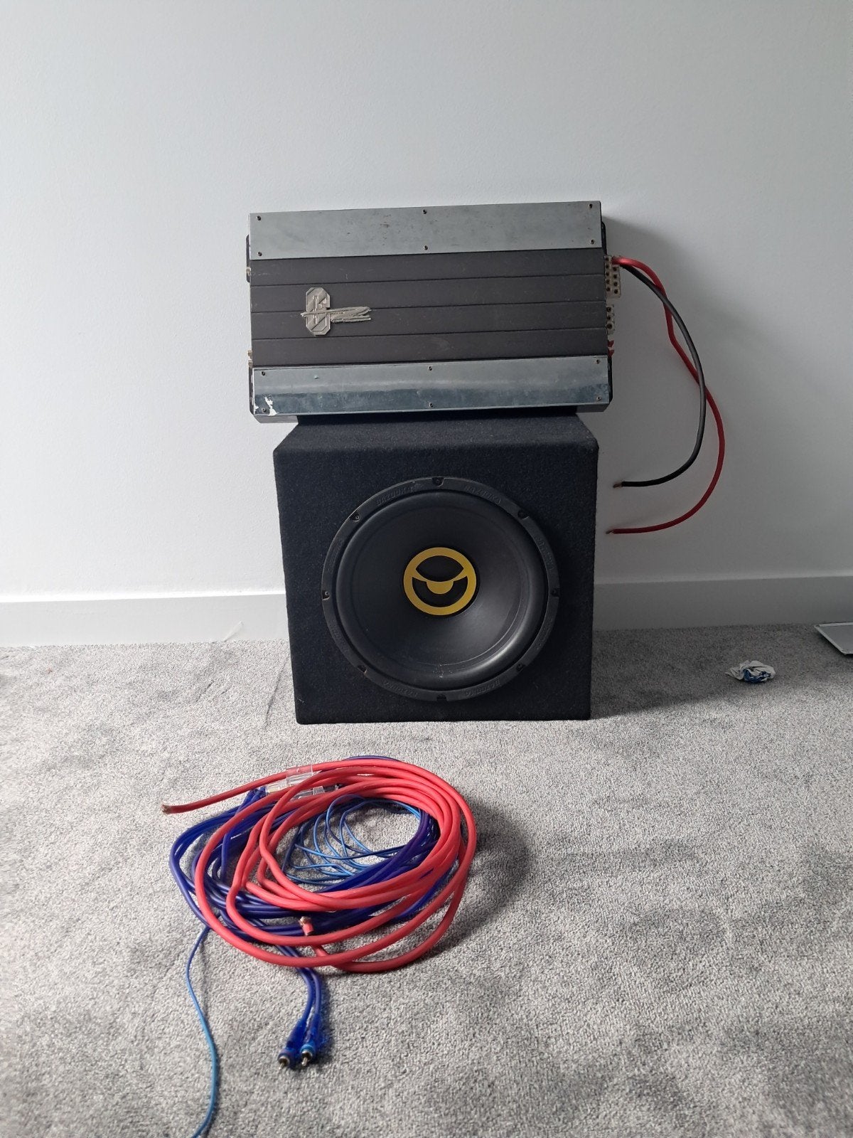 subwoofer met Ground Zero GZHA 5125X Versterker 900 Watt, Ophalen, Zo goed als nieuw