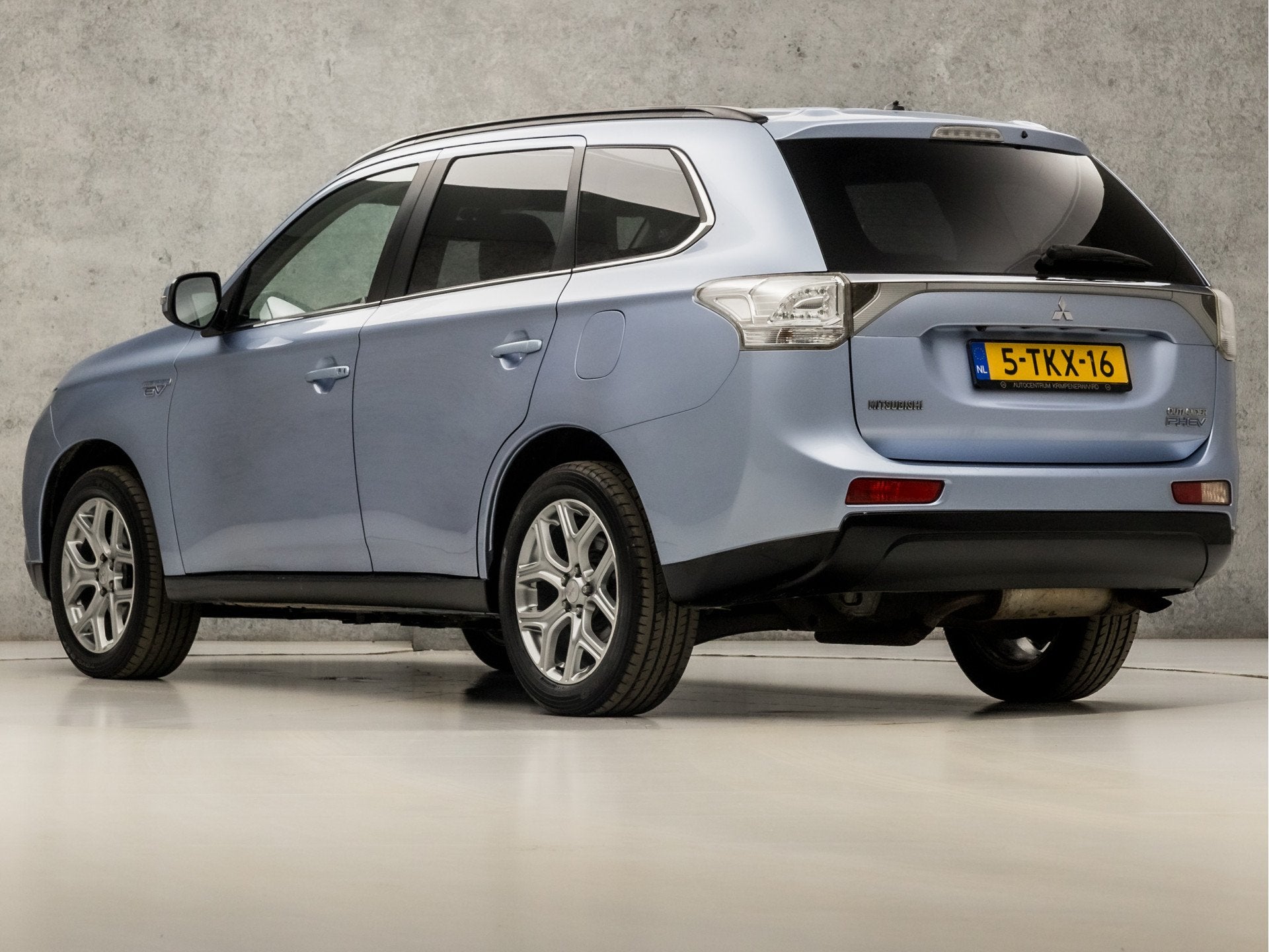 Mitsubishi Outlander 2.0 PHEV Deluxe 203Pk Automaat (SCHUIFD, Auto's, Mitsubishi, Zwart, 4 cilinders, Blauw, Bedrijf
