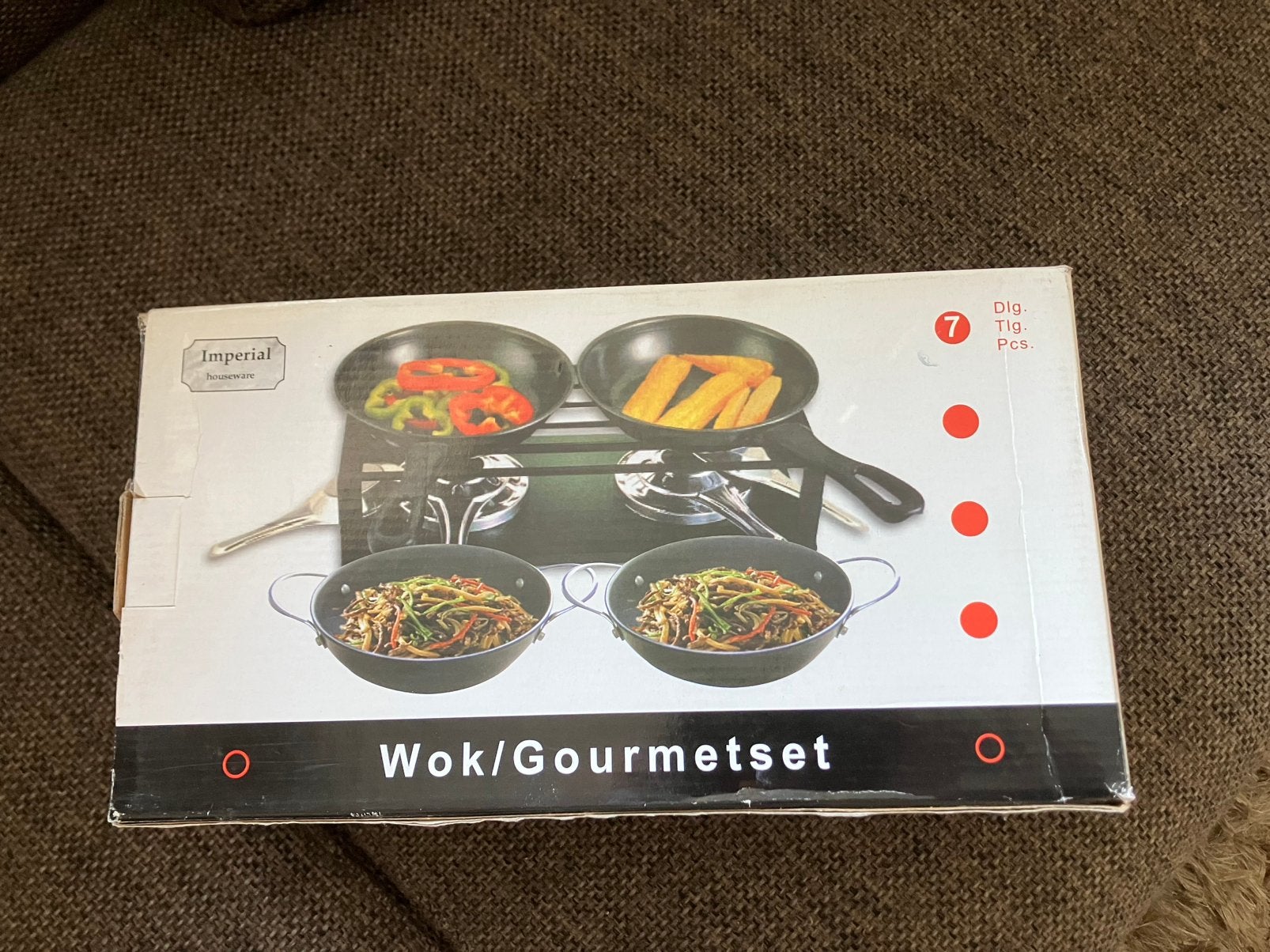 Te koop Wok/ Gourmetset incl pannetjes, Witgoed en Apparatuur, Gourmetstellen, Ophalen of Verzenden, Zo goed als nieuw, 4 t/m 7 personen