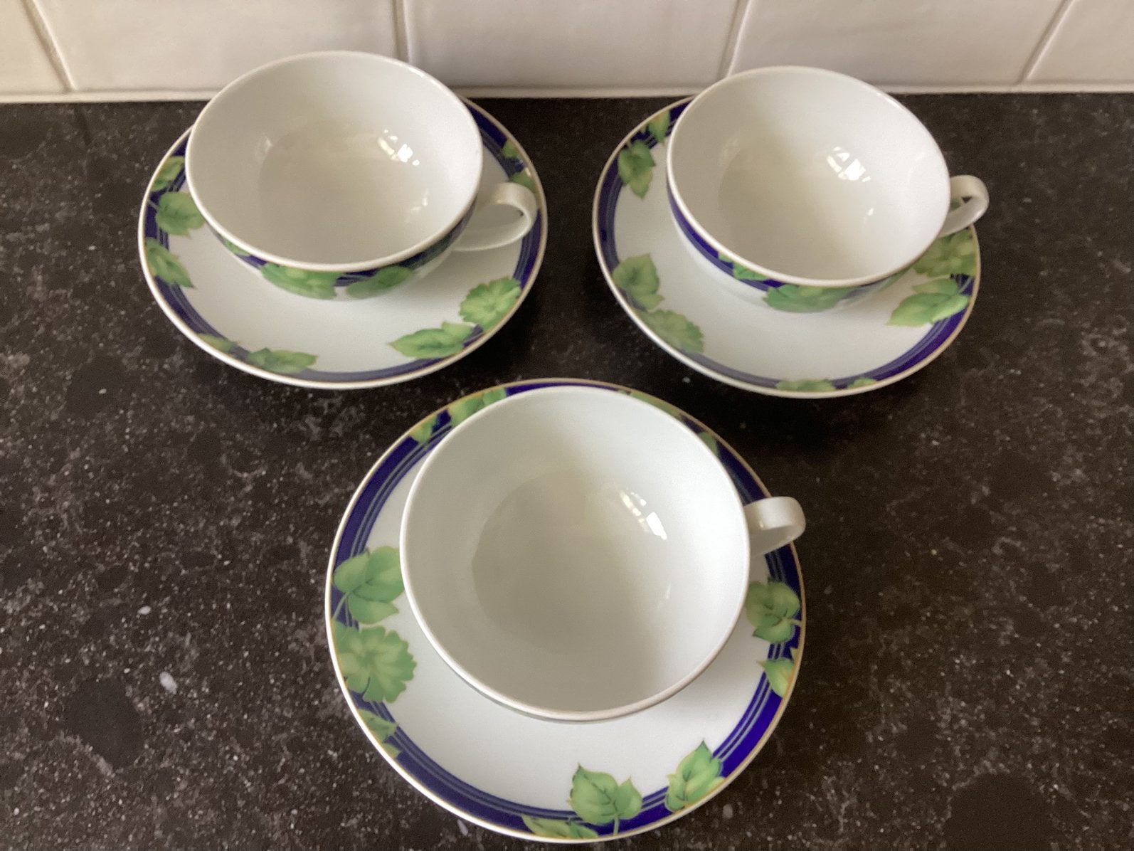 3 x kop en schotel druivenranken deco Douwe Egberts, Ophalen
