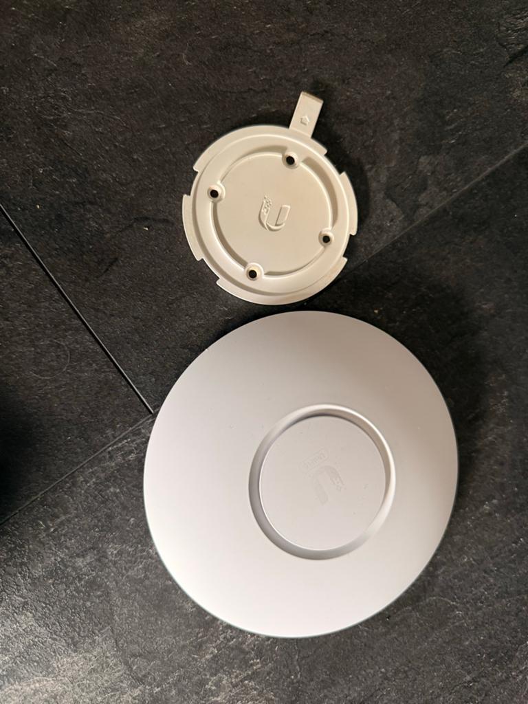 Unifi U6-Lite WiFi 6 Access Point, Computers en Software, Accesspoints, Ophalen of Verzenden, Zo goed als nieuw