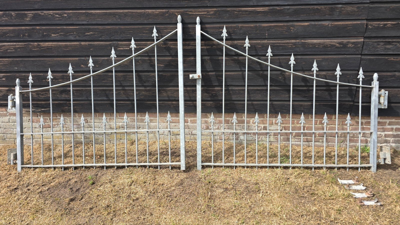 Gegalvaniseerde dubbele inrijpoort - stalen sierpoort 320cm, Tuin en Terras, Ophalen, Staal, 100 tot 150 cm, Zo goed als nieuw