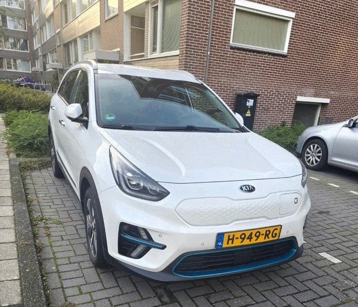 Kia Niro Elektrisch 204pk Aut 2020, SOH 100%, Auto's, 1712 kg, Wit, Elektrisch, 420 min