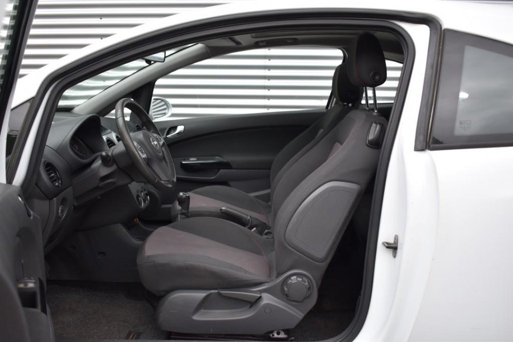Opel CORSA 1.4-16V SPORT / PANO DAK / 17 INCH / INCL NWE APK, Auto's, Gebruikt, 4 cilinders, Wit, Bedrijf