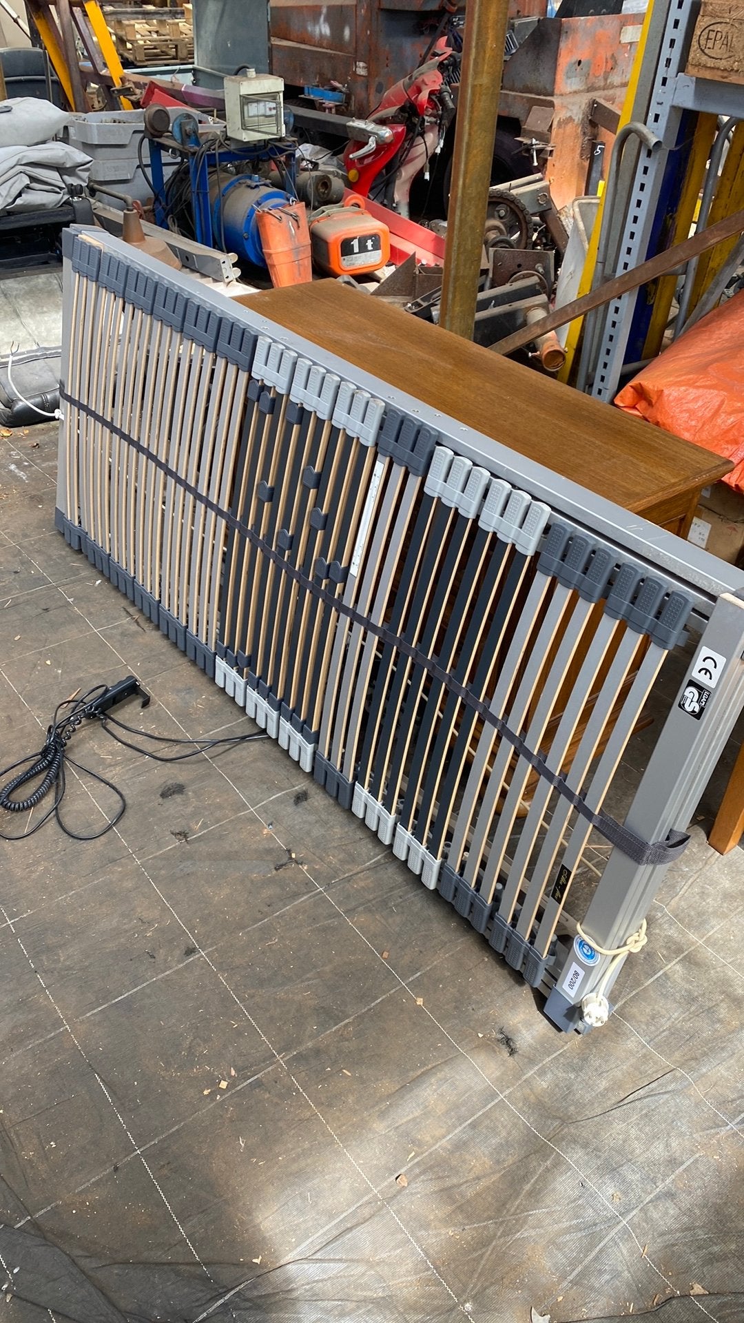 Elektrische lattenbodem 80x200cm, Huis en Inrichting, Slaapkamer | Matrassen en Bedbodems, Ophalen, Zo goed als nieuw, Eenpersoons