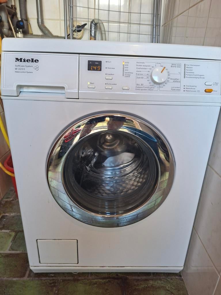 Miele SoftCare System W 3203 prima staat, Ophalen, Kort programma, 85 tot 90 cm, 1200 tot 1600 toeren