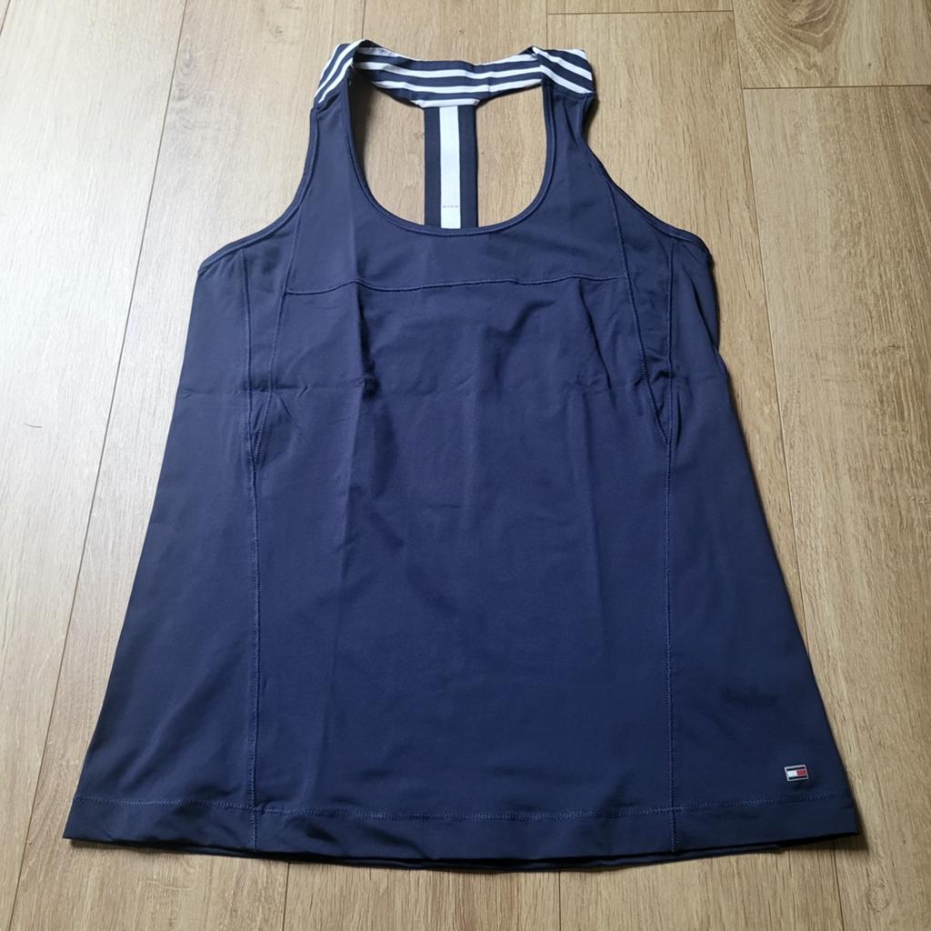 Tommy Hilfiger sporttop donkerblauw L, Kleding | Dames, Sportkleding, Blauw, Maat 42/44 (L), Ophalen of Verzenden, Zo goed als nieuw