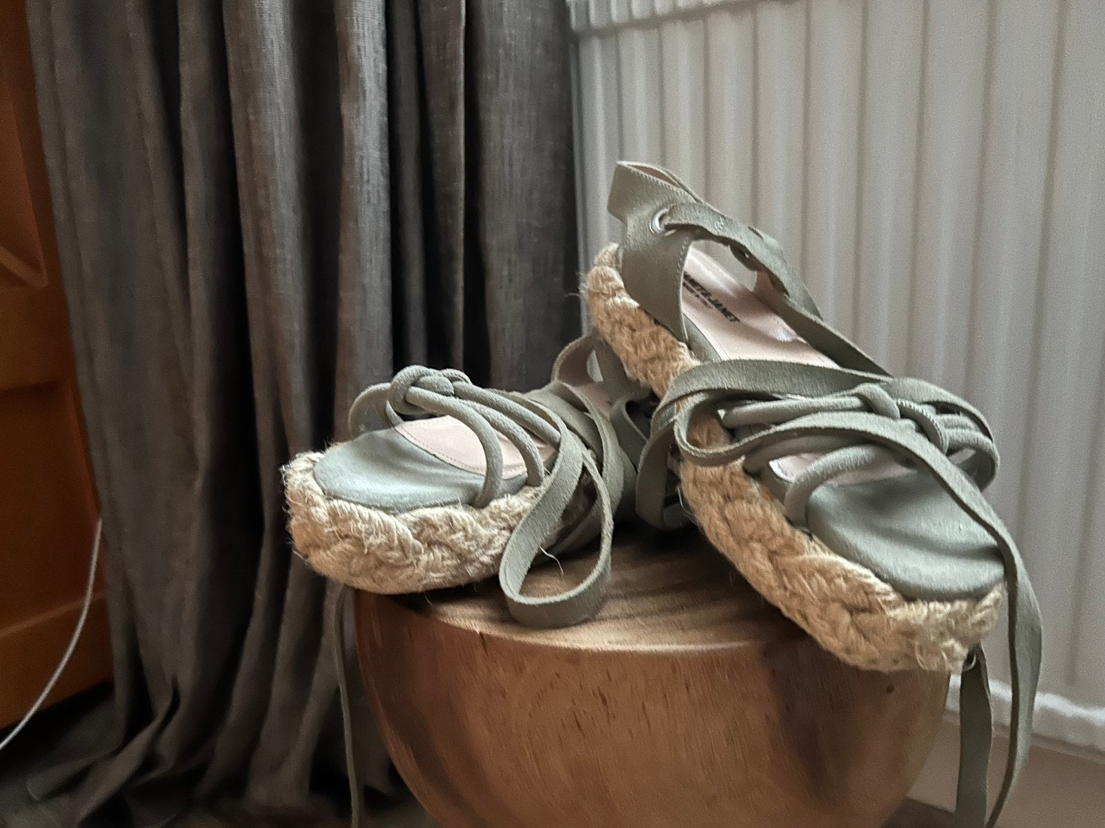 Janet & Janet espadrilles groen-grijs suede maat 40, Ophalen of Verzenden, Zo goed als nieuw, Groen, Espadrilles of Moccasins