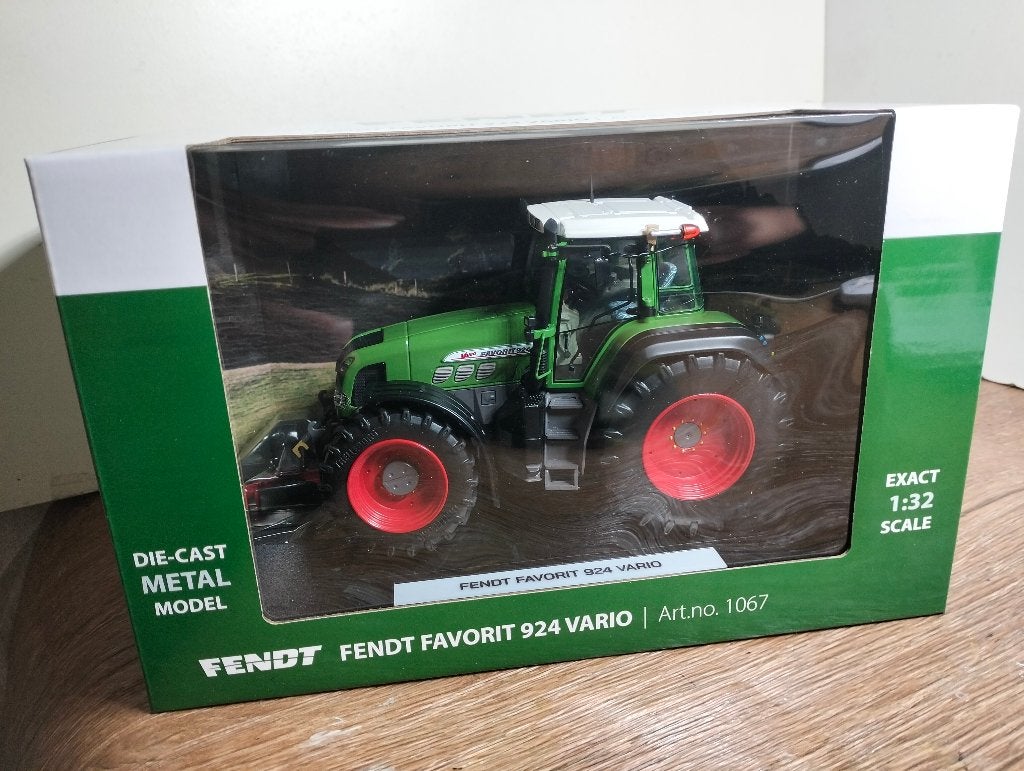 Te koop Weise-Toys Fendt Favorit 924 Vario  Gen.II ., Ophalen of Verzenden, Nieuw, Tractor of Landbouw, Overige merken