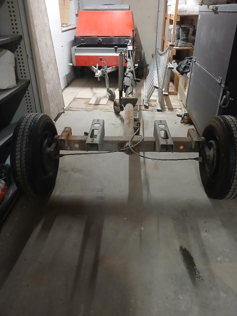 Onderstel aanhanger., Ophalen