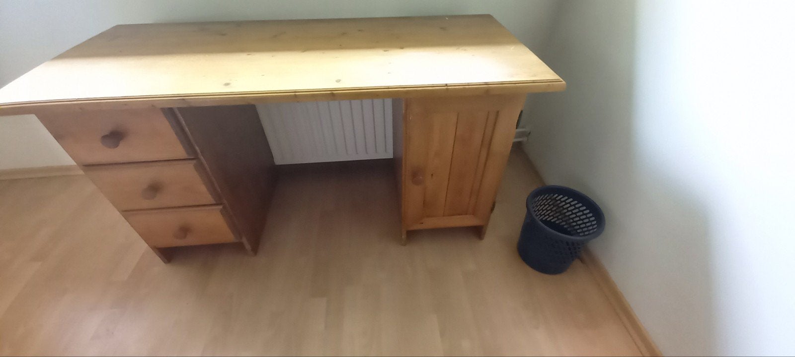 Grenen Kinder/Tiener Kamer: Bed, Bureau, Stoel, Kasten, Ophalen, Gebruikt, Eenpersoons