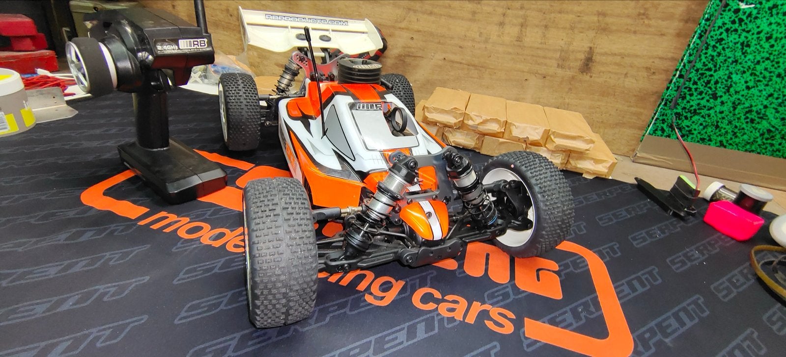 RB Concept RB One Wedstrijd Buggy RTR met Zender, Hobby en Vrije tijd, Auto offroad, Ophalen of Verzenden, Zo goed als nieuw, Schaal 1:8