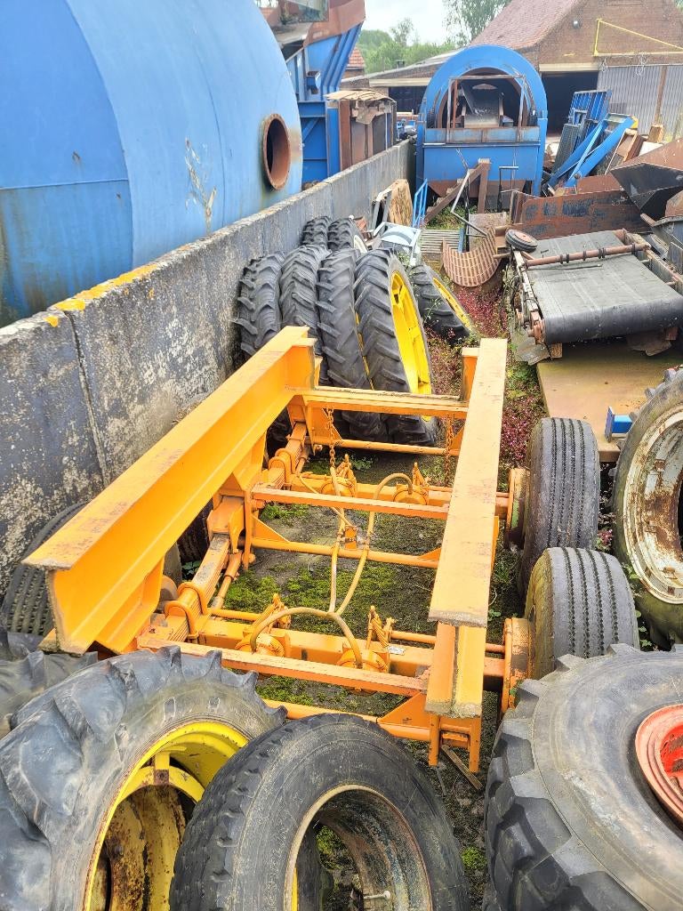 Sterke 2 asser onderstel Nieuwe banden !, Ophalen