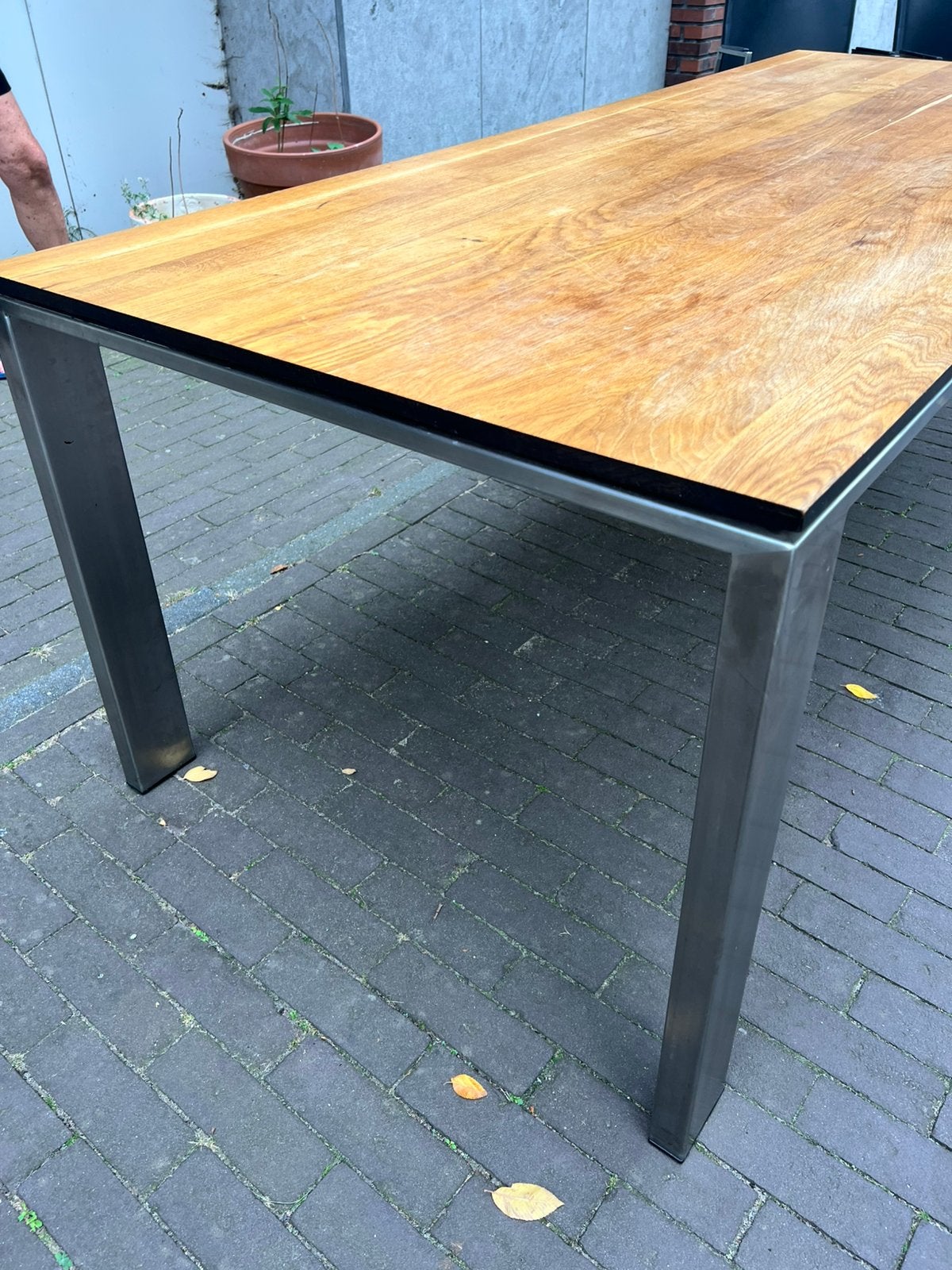 Foto 16 van Design eettafel met 6 stoelen 220x90