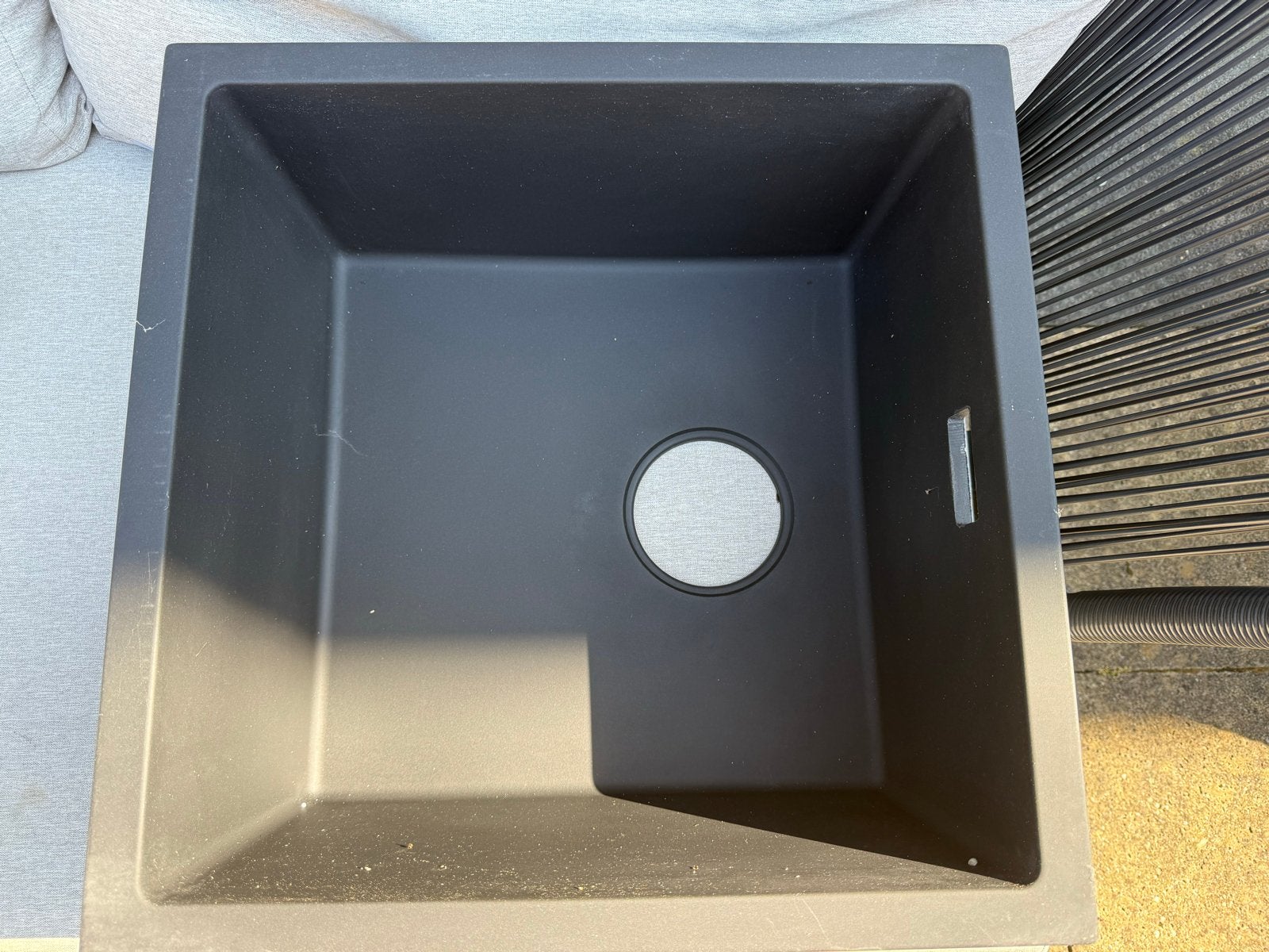 Caressi spoelbak zwart 400x400mm met sifon en bevestiging, Ophalen, Overige typen, Nieuw, Zwart