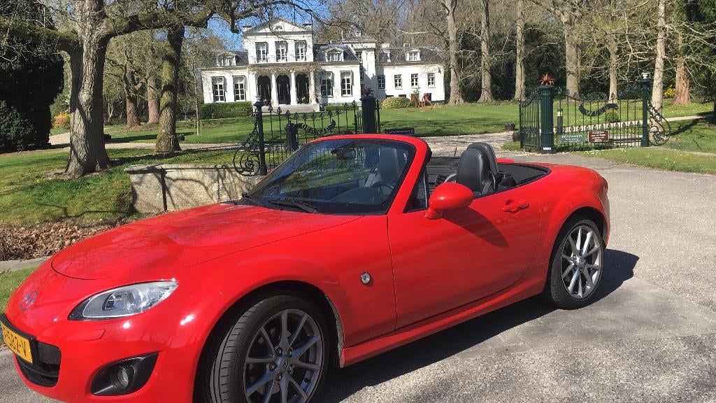 Mazda MX-5 2.0L MZR 6MT 2011 True red, 13 km/l, Euro 5, Achterwielaandrijving, 4 cilinders