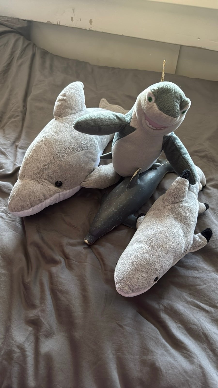 Leuke knuffels: dolfijnen en haai, Gebruikt, Overige typen, Grijs, Ophalen of Verzenden