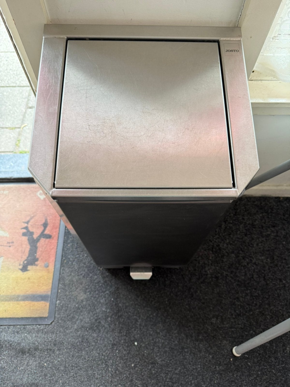 Josto afvalbak 60 liter zwaar RvS horeca 2x, Huis en Inrichting, Woonaccessoires | Prullenbakken, Ophalen, Met pedaal, 40 liter of meer