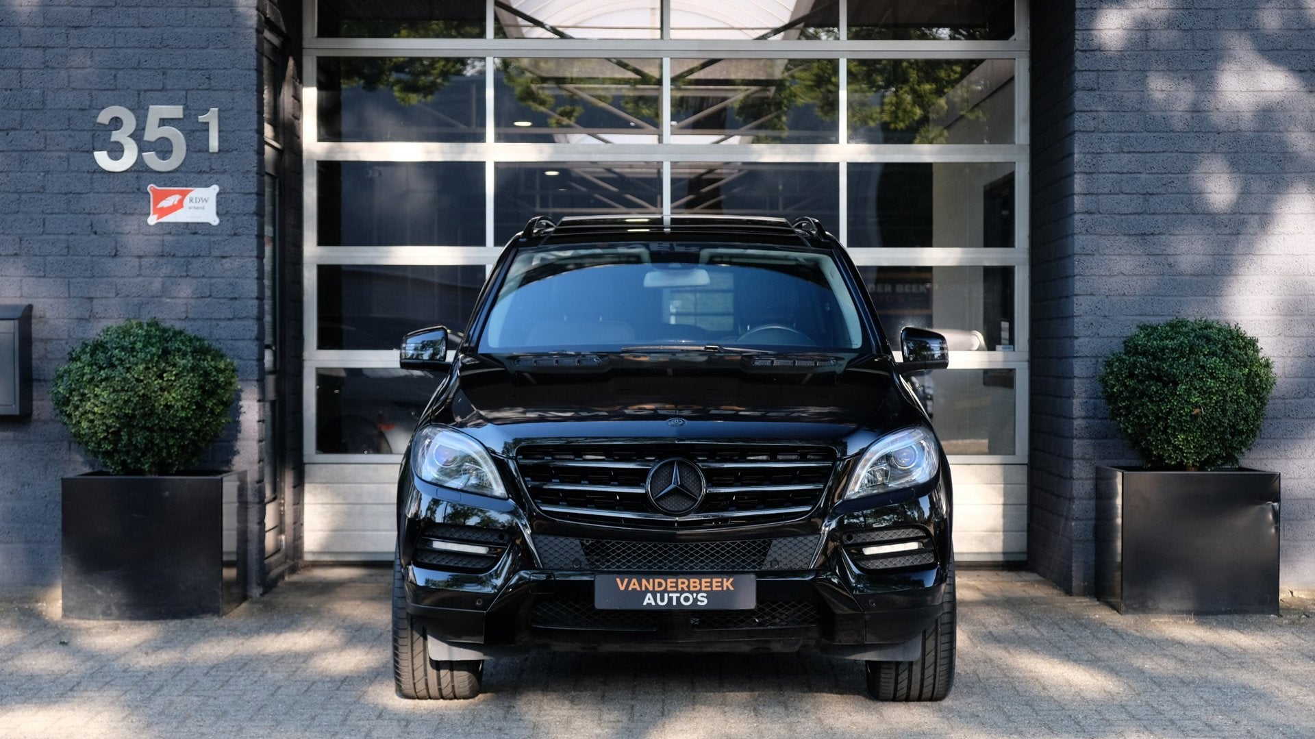 Mercedes-Benz M-klasse 350 Edition 1 21'' AMG | Leder | Pano, Auto's, Automaat, Gebruikt, Zwart, Zwart