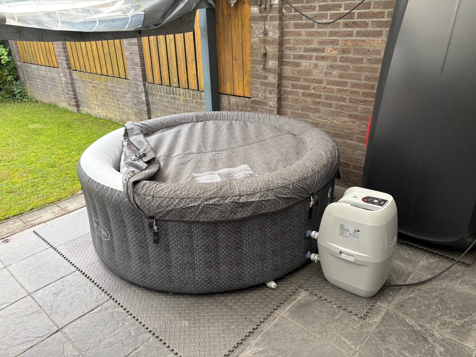 Opblaasbare jacuzzi lay-z-spa havanna van bestway 180x66cm, Ophalen, Zo goed als nieuw