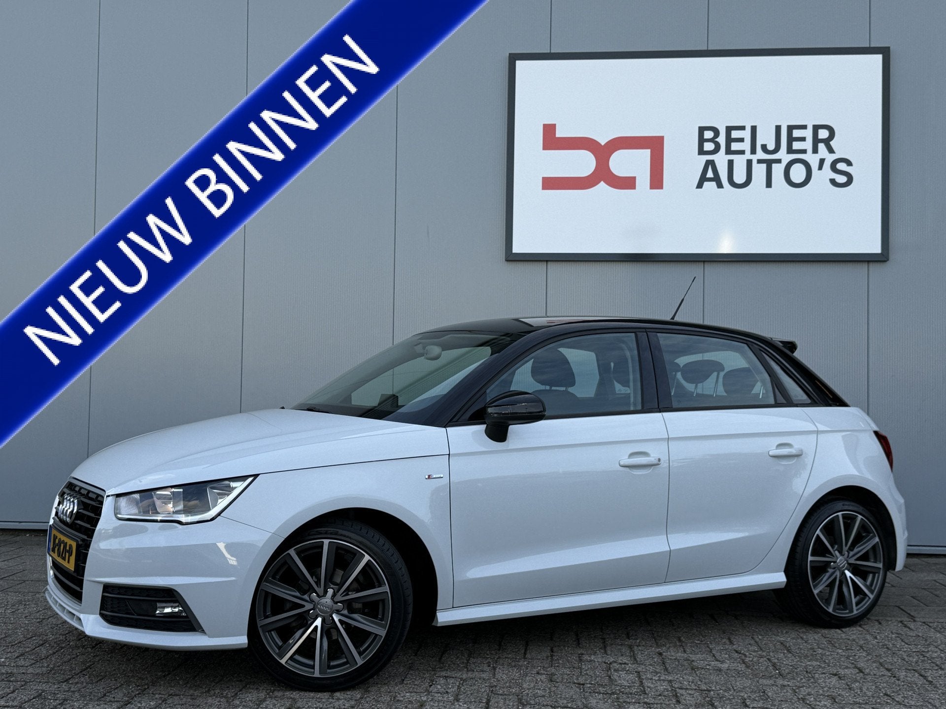 Audi A1 Sportback 1.0 TFSI Adrenalin Automaat S-Line/Navigat, Euro 6, 580 kg, 4 stoelen, Origineel Nederlands