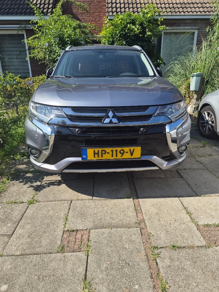 Mitsubishi Outlander 2.0 PHEV plug in Hybride 2015 4WD, Auto's, Mitsubishi, 1998 cc, Outlander, 4 cilinders, Bruin