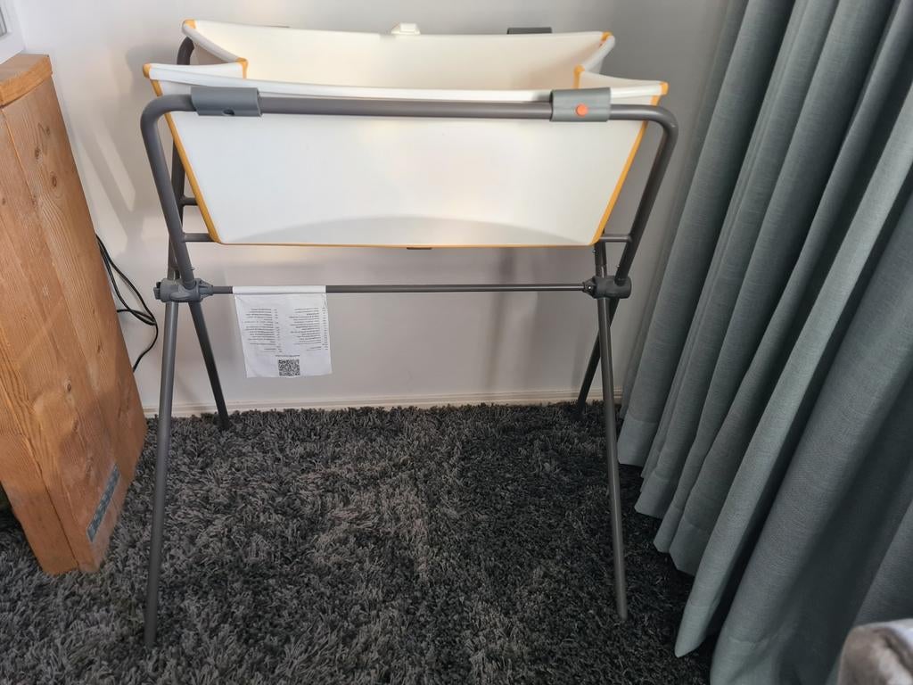 Stokke badje met standaard en badverkleiner, Ophalen, Zo goed als nieuw, Badje, Standaard